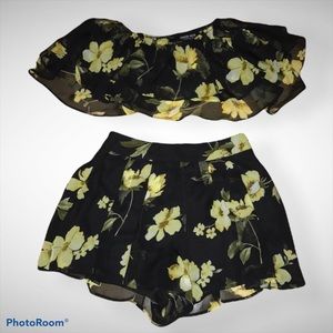 Fashion nova two piece flower outfit
